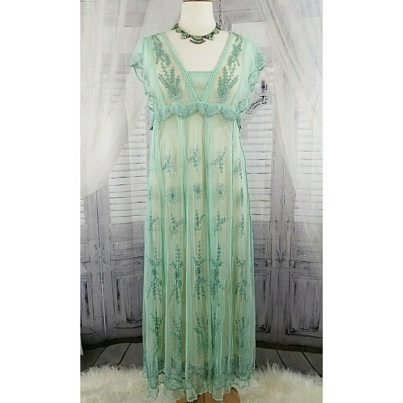 Pyramid Collection Dresses & Skirts - Beautiful Pyramid Collection dress